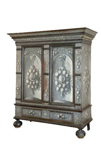 Grisaille Painted Kast